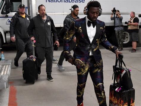 antonio brown gucci short suit|Antonio Brown showed up to Steelers' opener wearing Gucci .